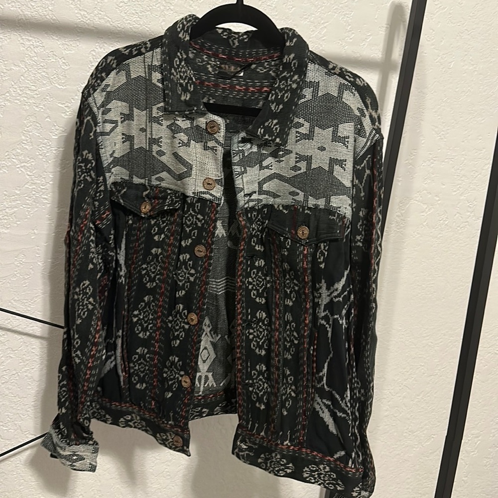 Vintage button up lizard print with pockets